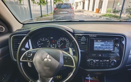Mitsubishi Outlander III рестайлинг 3, 2014 год, 1 200 000 рублей, 2 фотография