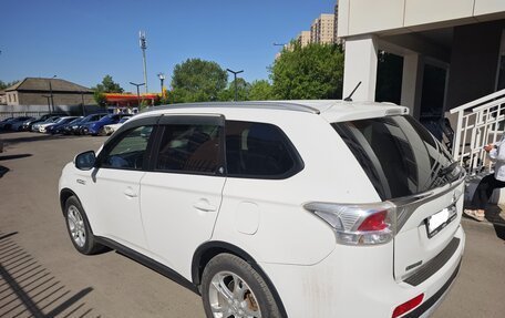 Mitsubishi Outlander III рестайлинг 3, 2014 год, 1 200 000 рублей, 12 фотография