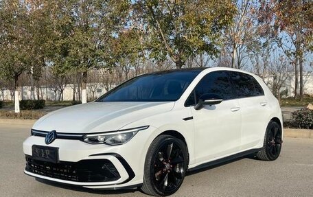 Volkswagen Golf VIII, 2021 год, 1 680 548 рублей, 3 фотография