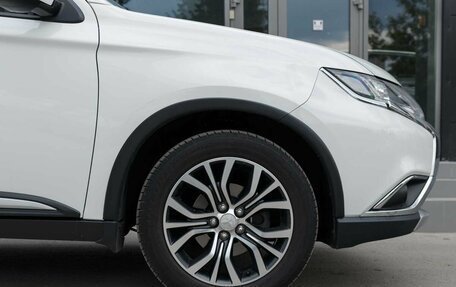 Mitsubishi Outlander III рестайлинг 3, 2015 год, 1 750 000 рублей, 9 фотография