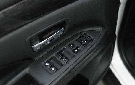Mitsubishi Outlander III рестайлинг 3, 2015 год, 1 750 000 рублей, 18 фотография