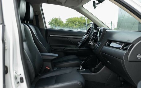 Mitsubishi Outlander III рестайлинг 3, 2015 год, 1 750 000 рублей, 22 фотография
