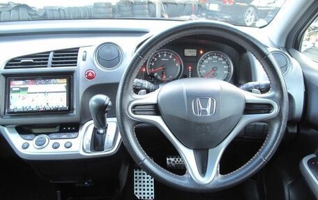 Honda Stream II, 2013 год, 895 400 рублей, 7 фотография