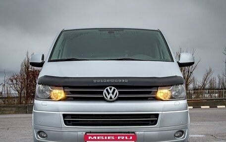 Volkswagen Multivan T5, 2010 год, 2 140 000 рублей, 2 фотография