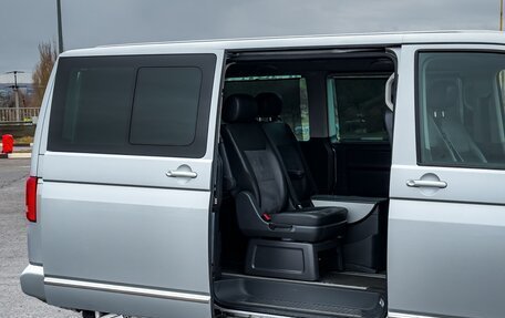 Volkswagen Multivan T5, 2010 год, 2 140 000 рублей, 21 фотография