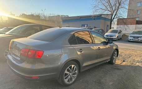 Volkswagen Jetta VI, 2013 год, 650 000 рублей, 2 фотография