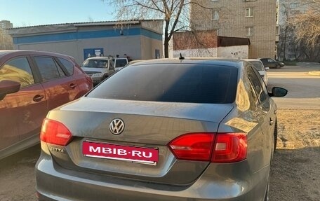 Volkswagen Jetta VI, 2013 год, 650 000 рублей, 3 фотография