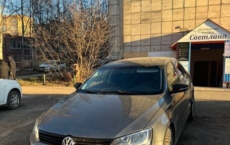 Volkswagen Jetta VI, 2013 год, 650 000 рублей, 4 фотография