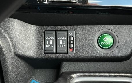 Honda Stepwgn IV, 2021 год, 1 930 000 рублей, 8 фотография