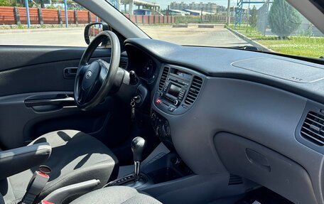 KIA Rio II, 2011 год, 799 999 рублей, 18 фотография