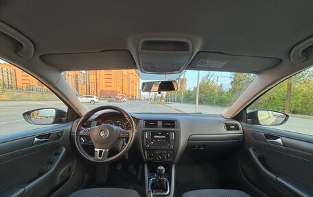 Volkswagen Jetta VI, 2013 год, 1 170 000 рублей, 2 фотография