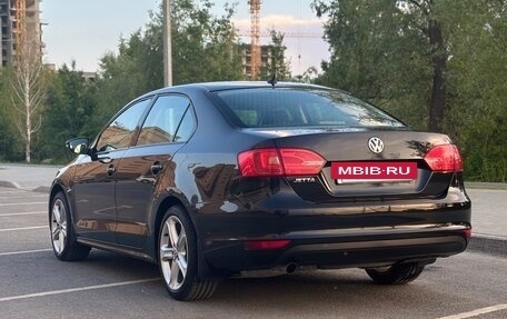 Volkswagen Jetta VI, 2013 год, 1 170 000 рублей, 4 фотография