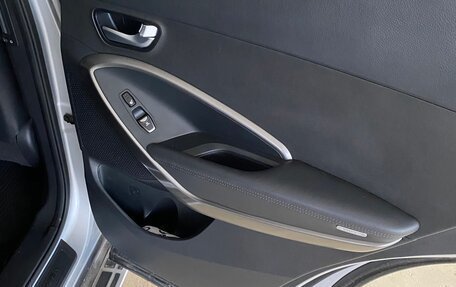 Hyundai Santa Fe III рестайлинг, 2018 год, 2 200 000 рублей, 10 фотография