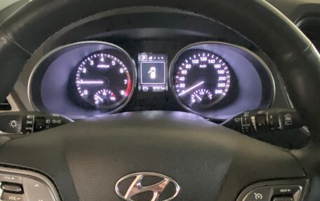 Hyundai Santa Fe III рестайлинг, 2018 год, 2 200 000 рублей, 14 фотография