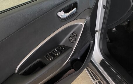 Hyundai Santa Fe III рестайлинг, 2018 год, 2 200 000 рублей, 12 фотография