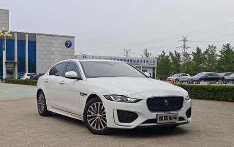 Jaguar XE I рестайлинг, 2021 год, 2 315 011 рублей, 2 фотография