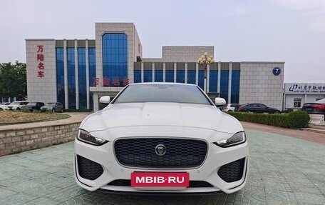 Jaguar XE I рестайлинг, 2021 год, 2 315 011 рублей, 3 фотография
