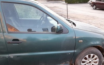 Volkswagen Polo III рестайлинг, 1995 год, 85 000 рублей, 1 фотография