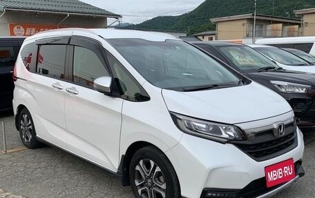 Honda Freed II, 2022 год, 1 373 000 рублей, 2 фотография