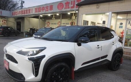 Toyota Yaris Cross, 2022 год, 1 532 000 рублей, 3 фотография