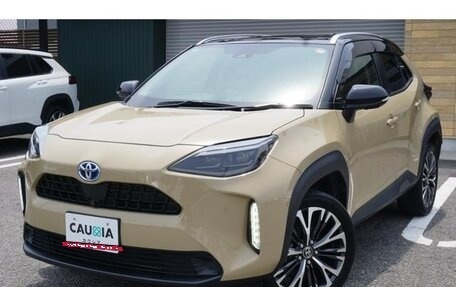 Toyota Yaris Cross, 2022 год, 1 583 000 рублей, 2 фотография