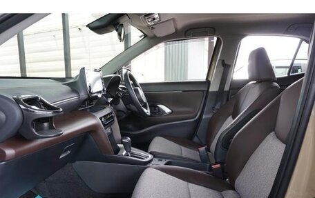Toyota Yaris Cross, 2022 год, 1 583 000 рублей, 20 фотография