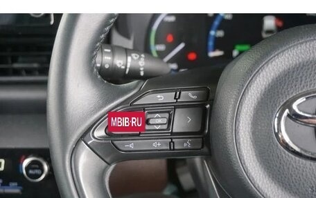 Toyota Yaris Cross, 2022 год, 1 583 000 рублей, 10 фотография