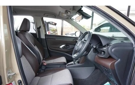 Toyota Yaris Cross, 2022 год, 1 583 000 рублей, 17 фотография