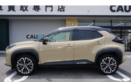 Toyota Yaris Cross, 2022 год, 1 583 000 рублей, 33 фотография