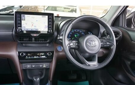 Toyota Yaris Cross, 2022 год, 1 583 000 рублей, 26 фотография