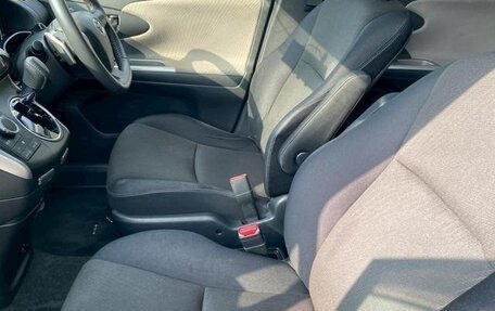 Toyota Wish II, 2011 год, 1 076 000 рублей, 19 фотография