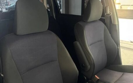 Toyota Wish II, 2011 год, 1 043 000 рублей, 8 фотография