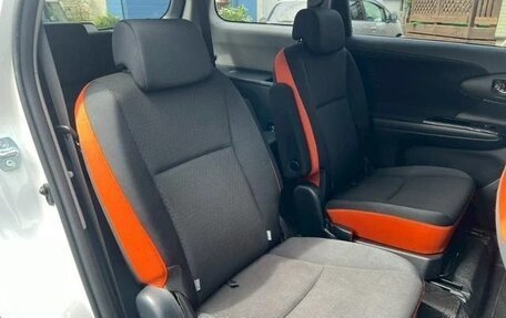 Toyota Wish II, 2011 год, 1 076 000 рублей, 7 фотография