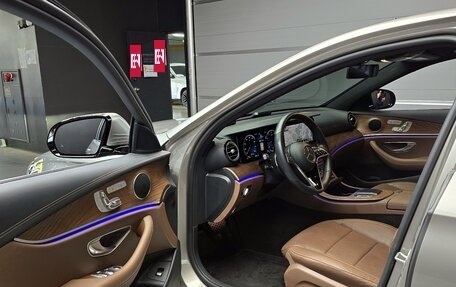 Mercedes-Benz E-Класс, 2022 год, 3 400 000 рублей, 6 фотография