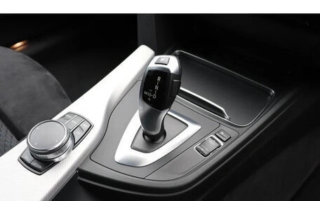 BMW 3 серия, 2017 год, 1 260 009 рублей, 10 фотография