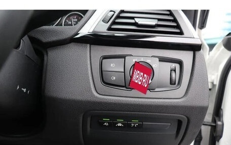 BMW 3 серия, 2017 год, 1 260 009 рублей, 15 фотография