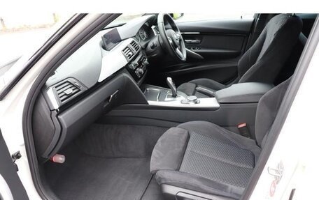 BMW 3 серия, 2017 год, 1 260 009 рублей, 24 фотография