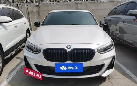 BMW 1 серия, 2021 год, 1 800 000 рублей, 2 фотография