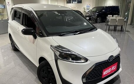 Toyota Sienta II, 2021 год, 1 143 000 рублей, 1 фотография