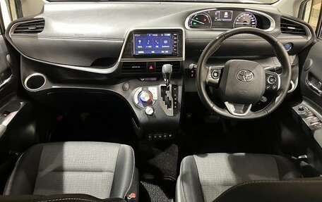 Toyota Sienta II, 2021 год, 1 143 000 рублей, 29 фотография