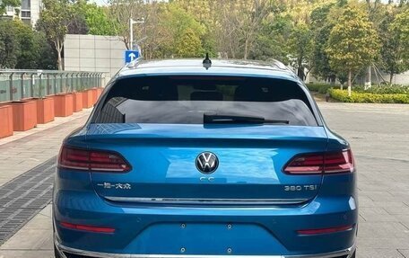 Volkswagen Passat CC, 2022 год, 2 800 000 рублей, 6 фотография