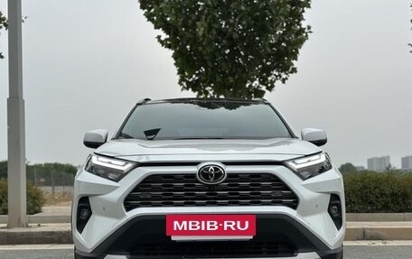 Toyota RAV4, 2024 год, 3 410 999 рублей, 2 фотография