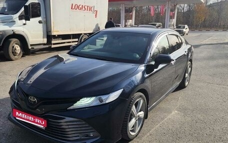 Toyota Camry, 2019 год, 2 600 000 рублей, 4 фотография