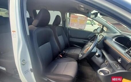 Toyota Sienta II, 2021 год, 1 043 000 рублей, 10 фотография