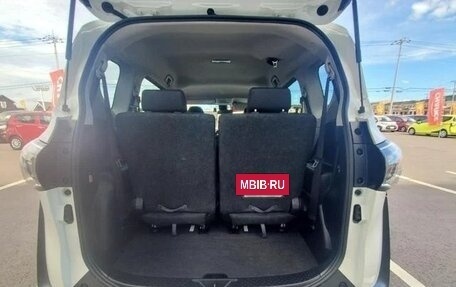 Toyota Sienta II, 2021 год, 1 043 000 рублей, 23 фотография