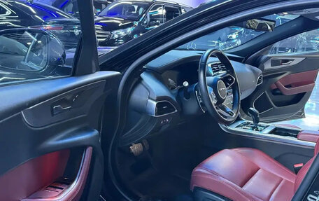 Jaguar XE I рестайлинг, 2020 год, 2 070 000 рублей, 4 фотография