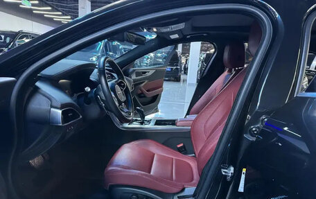 Jaguar XE I рестайлинг, 2020 год, 2 070 000 рублей, 5 фотография