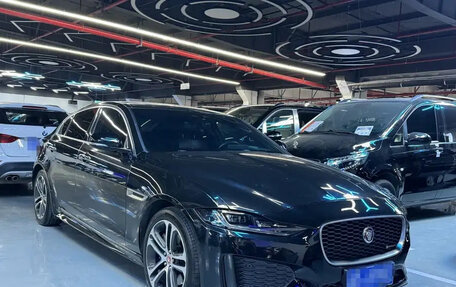 Jaguar XE I рестайлинг, 2020 год, 2 070 000 рублей, 3 фотография