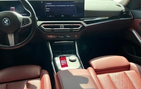 BMW i3 I01 рестайлинг, 2022 год, 2 650 000 рублей, 19 фотография