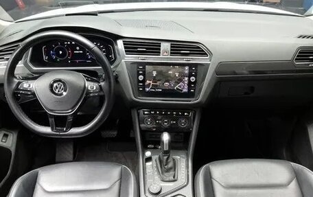 Volkswagen Tiguan II, 2021 год, 2 553 000 рублей, 7 фотография